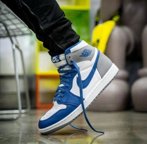 Air Jordan 1 High True Blue