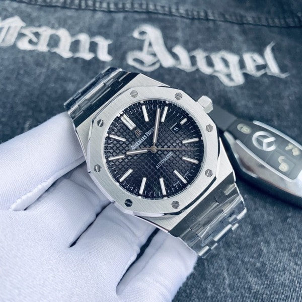 Audemars Piguet Royal Oak Quartz Watch (Signature)