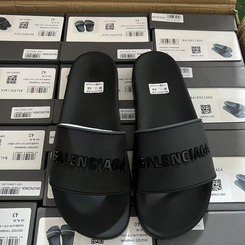 Balenciaga Premium Slides – (Excellent)