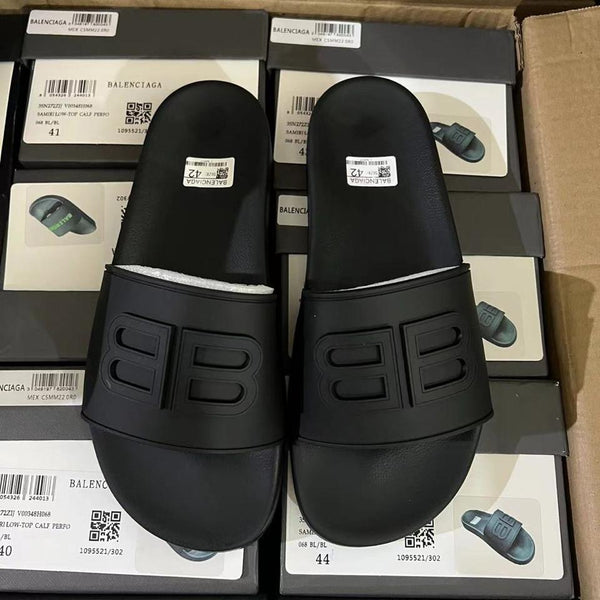 Balenciaga Premium Slides – (Unique)