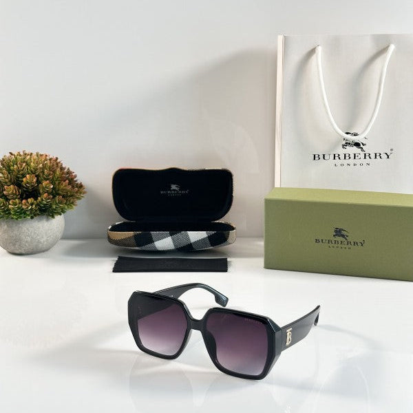Burberry WMNS 5300 Black Sunglasses