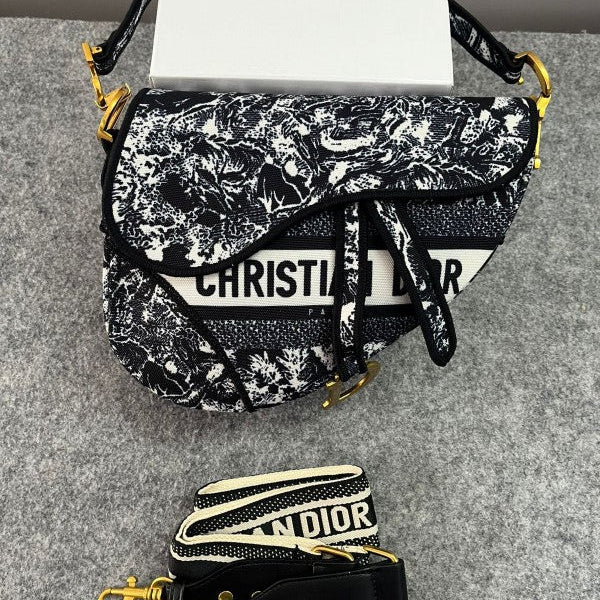 Christian Dior Saddle Bag Black Tiger Embroidery With Dust Bag (Tiger Embroidery)