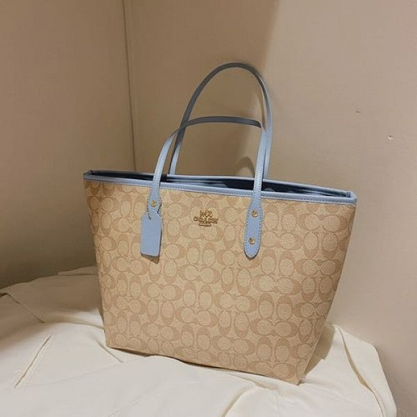 Coach Zipper Tote Bag With Box