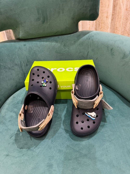 Crocs Classic All Terrain Clogs With 2 Jibbitz Clogs Sandals