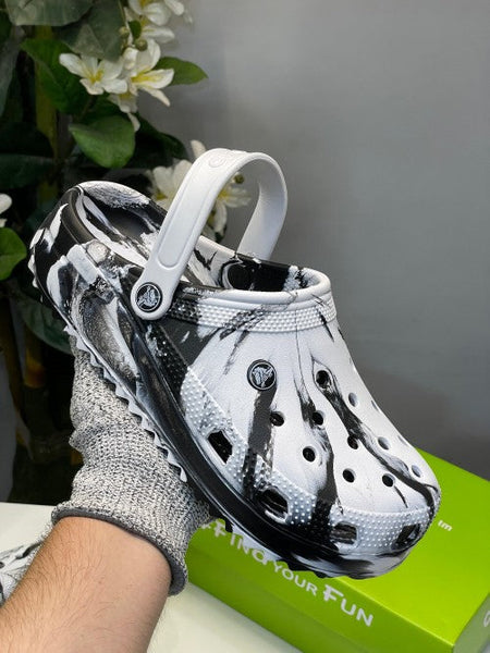 Crocs Classic Clog Marbled White Black Clogs
