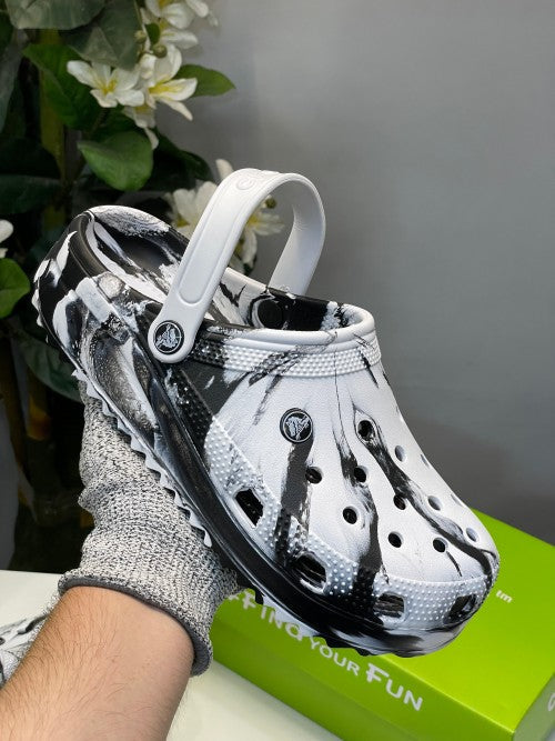 Crocs Classic Clog Marbled White Black Clogs