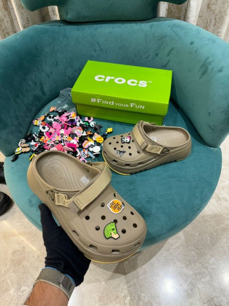 Crocs Classic Hiker Clog New Each Pair With 4 Charm Jibbitz Clogs