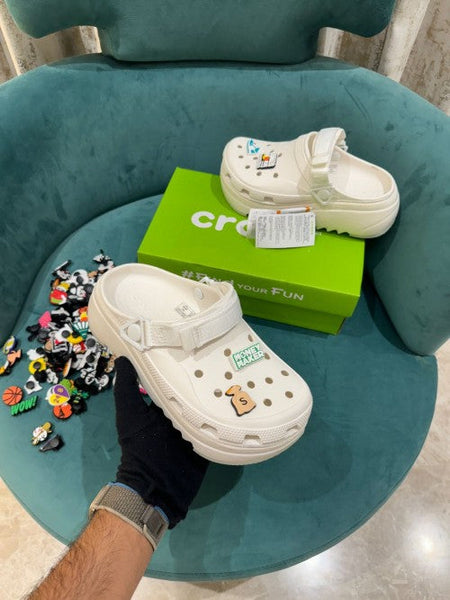 Crocs Classic Hiker Clog New Each Pair With 4 Charm Jibbitz White Clogs