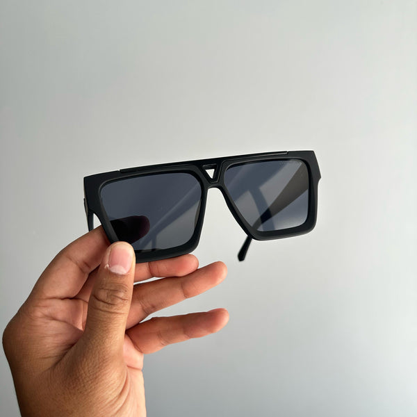 Louis Vuitton 1502 Full Black Sunglasses