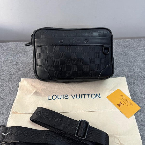 Louis Vuitton M46955 Alpha Messenger Sling Side Bag Unisex Black With Dust Bag