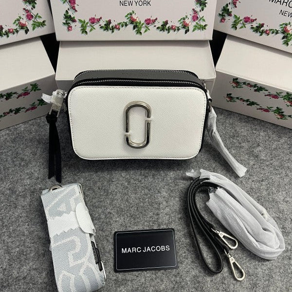 Marc Jacobs The SnapShot Camera Sling Bag With Dust Bag & OG Box (996 Black White)
