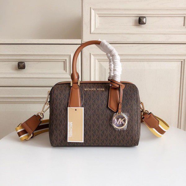 Michael Kors Boston Brown With Dust Bag (71012 Coffee Brown)