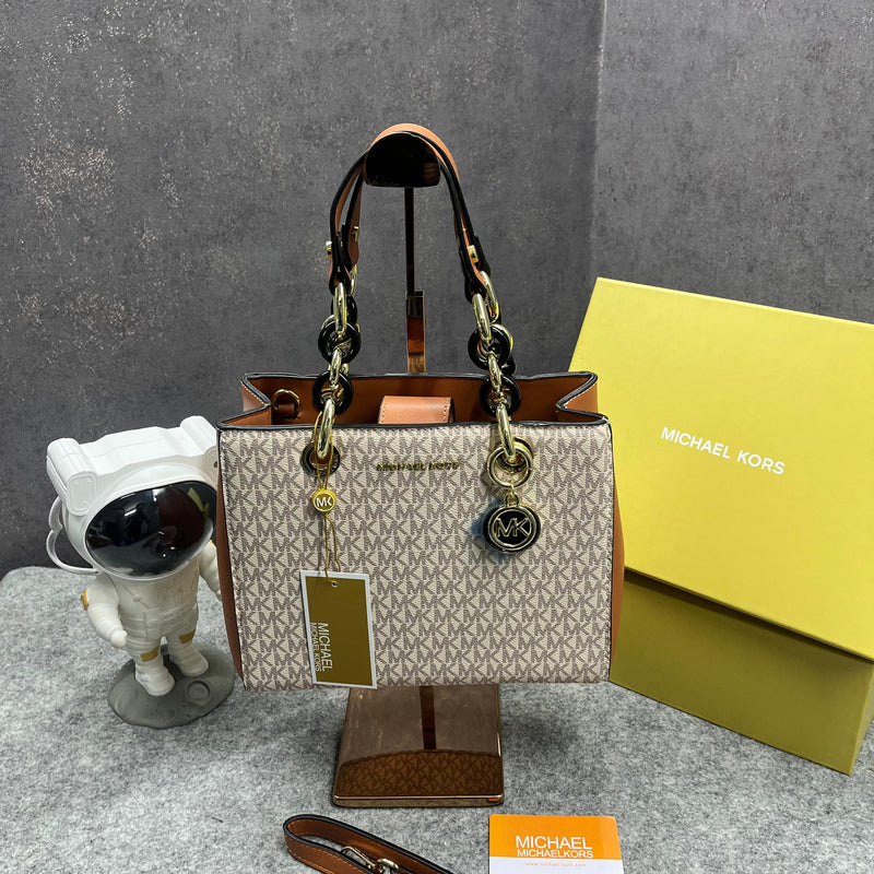 Michael Kors Cynthia Signature Bag With OG Box & Dust Bag 2001 Beige brown