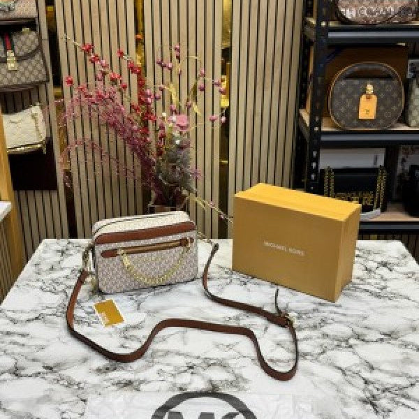 Michael Kors Jet Set Camera Crossbody With Sling With OG Box And Dust Bag (10399 Beige)