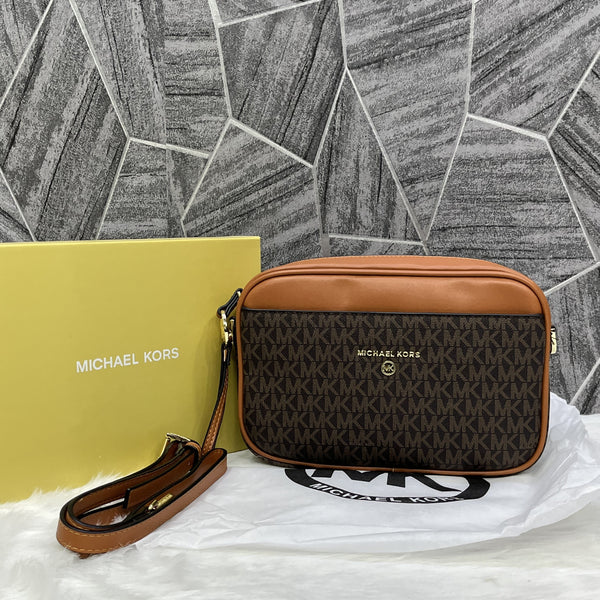 Michael Kors MK Jetset East West Camera Bag With Original Box Brown