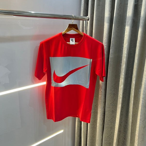 Nike Red Reflective Print Premium Oversized T-Shirt – T-Shirt