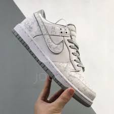 Nike SB Dunk Low X Louis Vuitton – Shoes