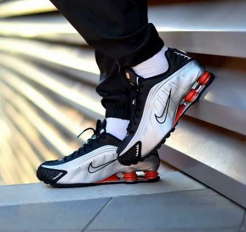 Nike Shox R4 Black Metallic Silver – Shoes