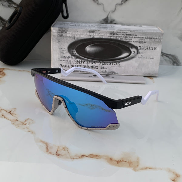 Oakley 9280 Black Blue Marble – Sunglasses