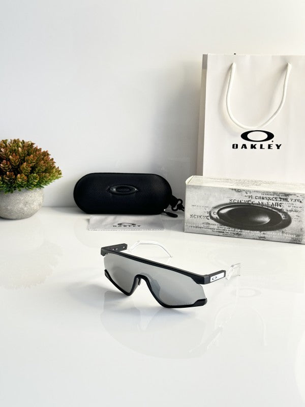 Oakley 9280 Black Silver Mercury – Sunglasses
