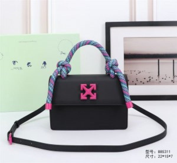 Off-White Leather Insert Gummy Black With Metallic Pink Arrows At Front. Rope Handle Jitney 1.4 Shoulder Bag (D885311 Black) – Bag