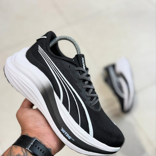 Puma Deviate Magmax Nitro Black White (Endurance) Shoes