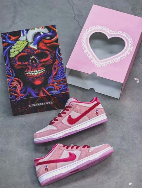 Semi UA Mens Nike SB Dunk Low Stranger Love OG Packing Shoes