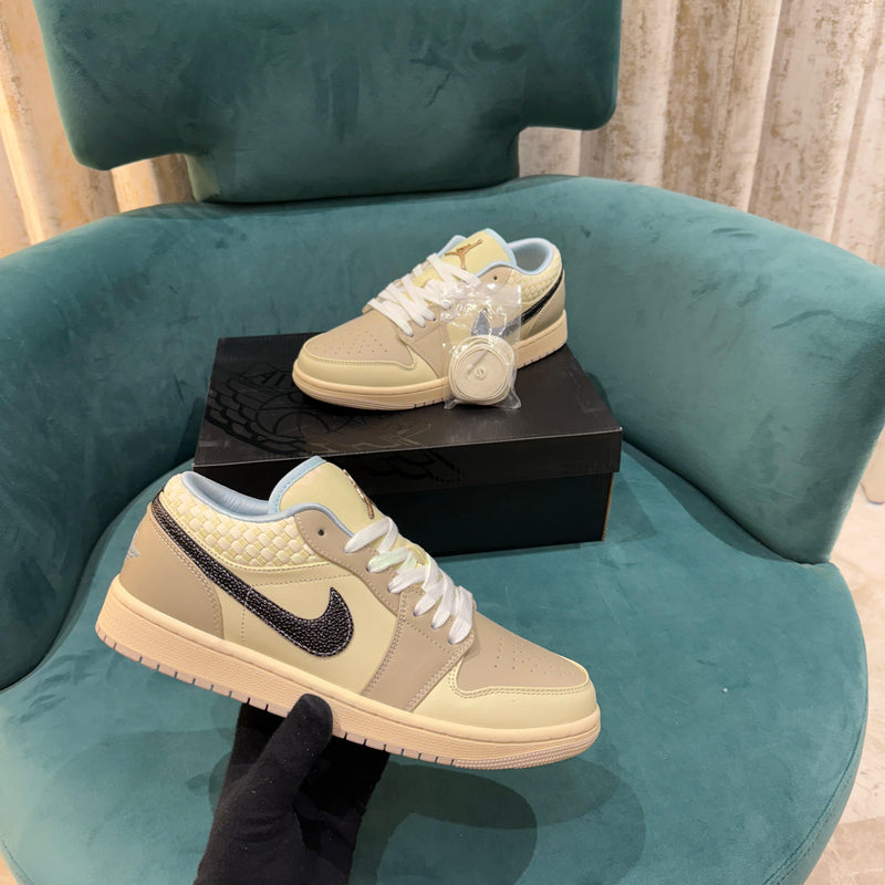 Semi UA Nike Air Jordan 1 Low Sanddrift Shoes