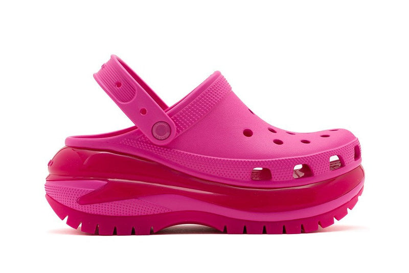 WMNS Crocs Classic Mega Crush Clog Juice