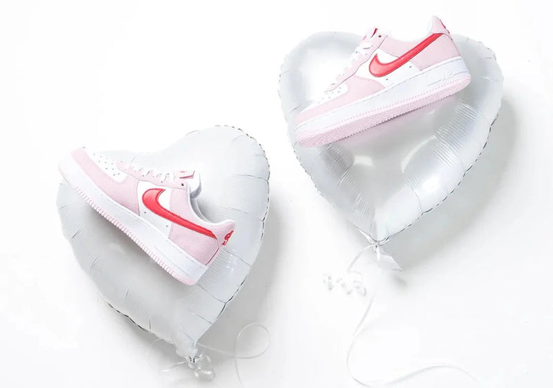 WMNS Nike Airforce 1 Low Valentines Day