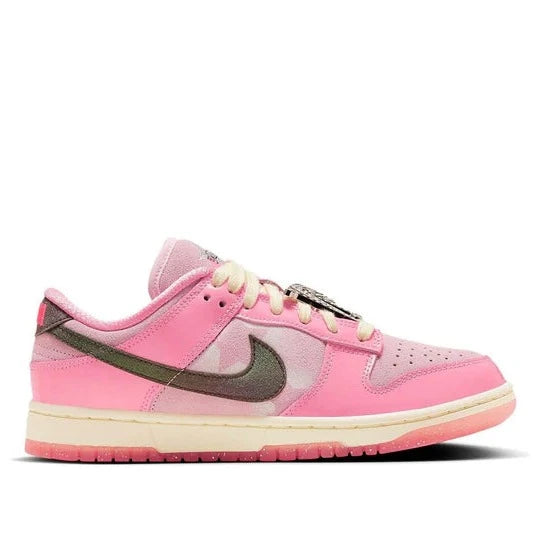 WMNS Nike Dunk Low LX Barbie