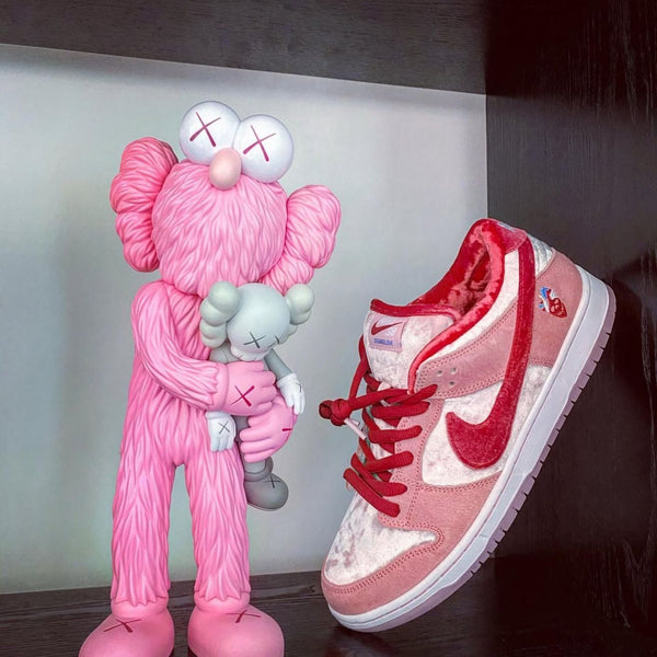 WMNS Semi UA Nike SB Dunk Low StrangeLove Skateboards Special Box